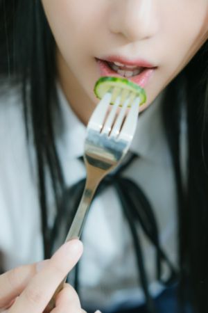 青青河边草免费观看完整版高清