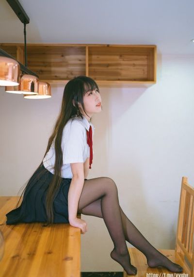 年轻的秘书在线观看