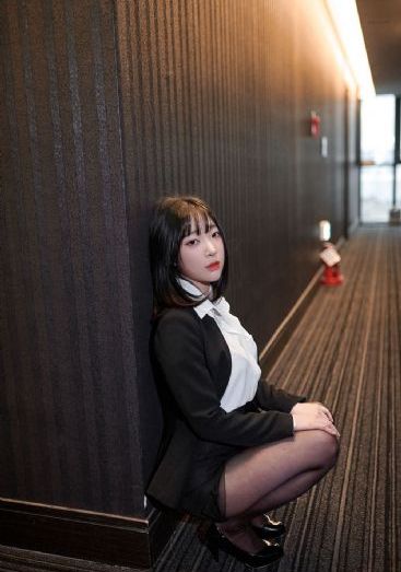 我妻子的年轻母亲中文在线