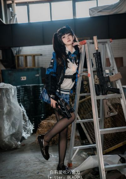 不穿内衣的瑜伽老师