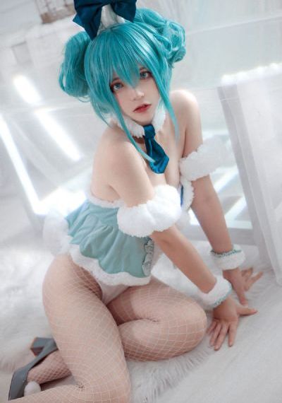 巨龙征服风韵美妇