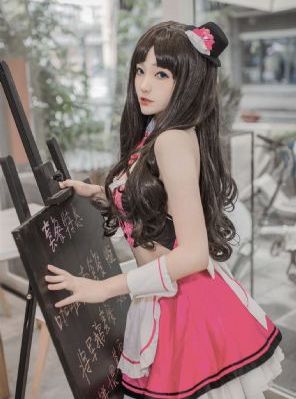 古言香艳h文两男吃奶