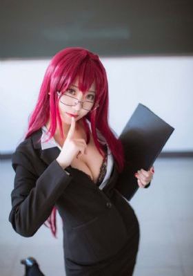 善良的女秘书的目的在线播放